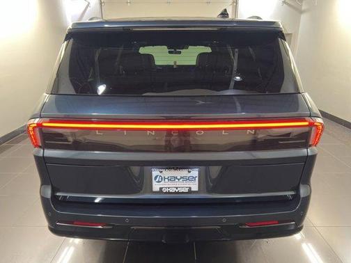 Flight Blue 2026 Lincoln Navigator L Reserve