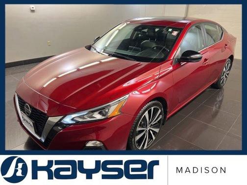 Scarlet Ember 2021 Nissan Altima 2.5 SR