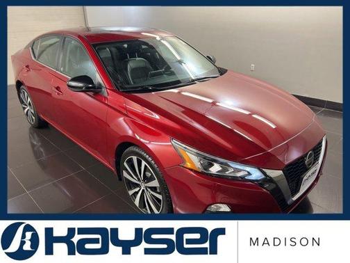 Scarlet Ember 2021 Nissan Altima 2.5 SR