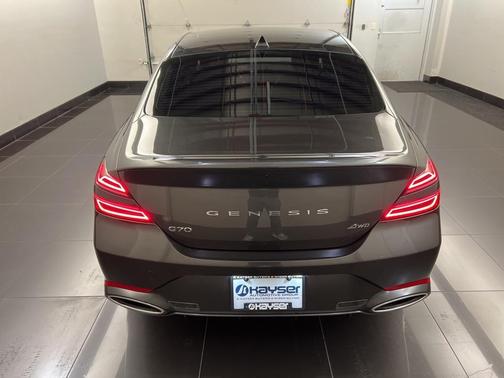 2025 Genesis G70 2.5T