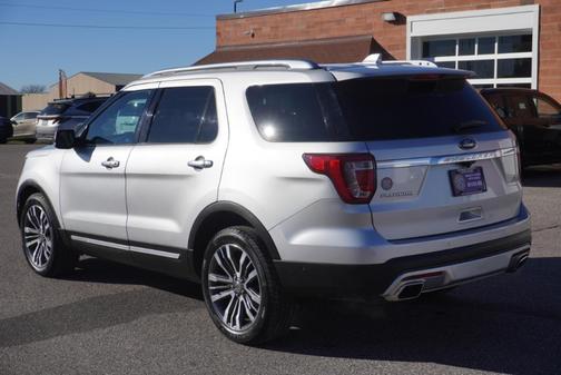 2017 Ford Explorer Platinum