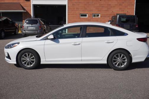 2018 Hyundai SONATA SE