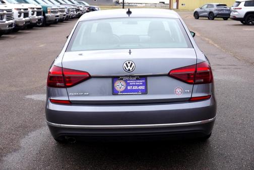 2018 Volkswagen Passat 2.0T SE