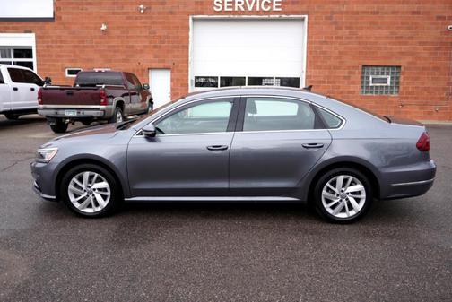 2018 Volkswagen Passat 2.0T SE