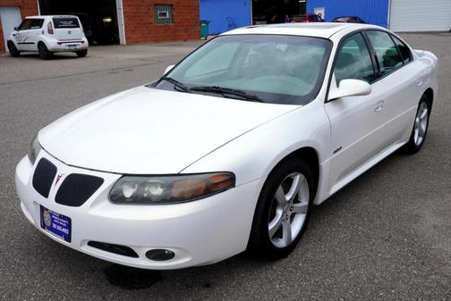 2005 Pontiac Bonneville GXP
