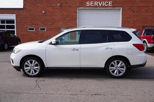 2018 Nissan Pathfinder SL