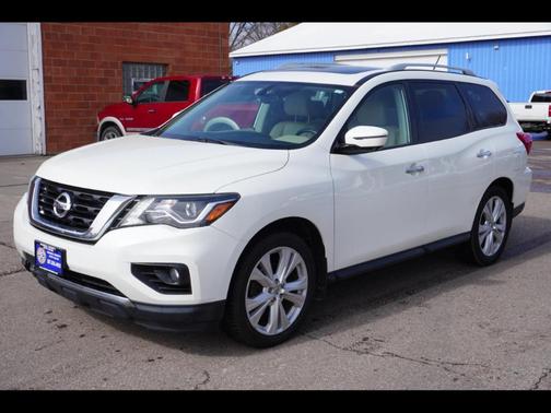 2018 Nissan Pathfinder SL