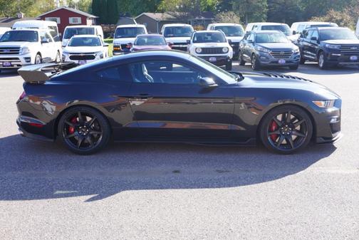 2022 Ford Shelby GT500 Base