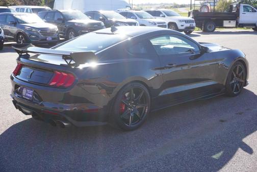2022 Ford Shelby GT500 Base