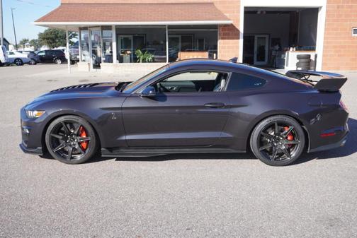 2022 Ford Shelby GT500 Base