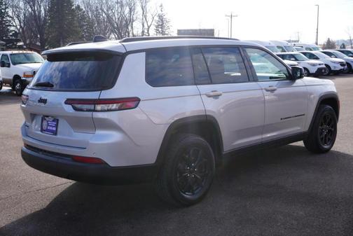 2024 Jeep Grand Cherokee L Laredo