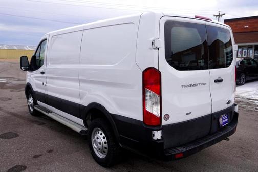 2023 Ford Transit-250 LOW ROOF W/SLIDING PASS. 130-IN. WB