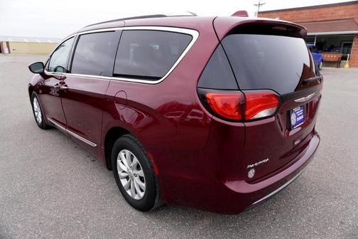 2018 Chrysler Pacifica Touring-L