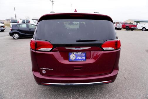 2018 Chrysler Pacifica Touring-L