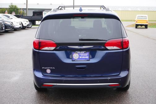 2019 Chrysler Pacifica Touring-L