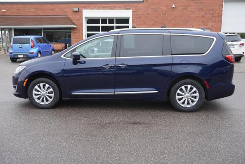 2019 Chrysler Pacifica Touring-L