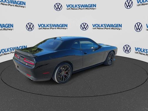 Pitch Black Clearcoat 2016 Dodge Challenger SRT Hellcat