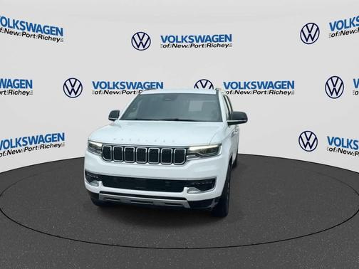 Bright White Clearcoat 2025 Jeep Wagoneer L Series II 4x4