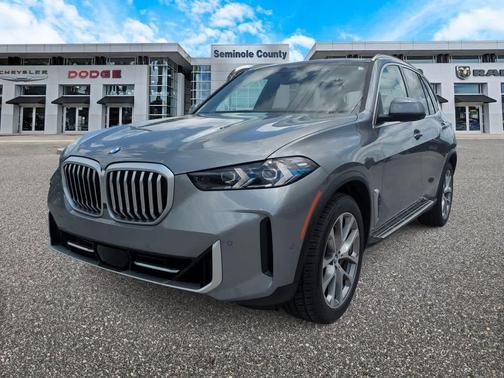 Gray 2024 BMW X5 xDrive40i