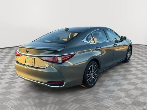 2025 Lexus ES 300h Base