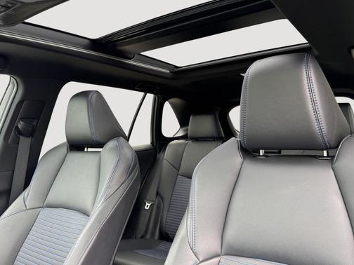 Blizzard Pearl/Midnight Black Metallic 2021 Toyota RAV4 Hybrid SE