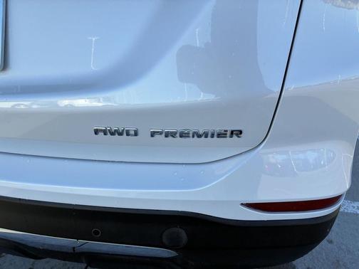 2022 Chevrolet Equinox Premier w/1LZ