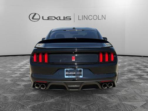 2019 Ford Shelby GT350R Base
