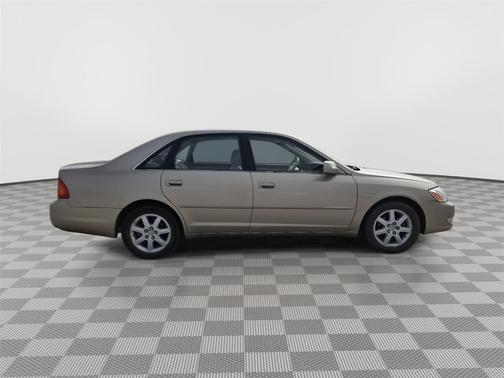 Desert Sand 2002 Toyota Avalon XL