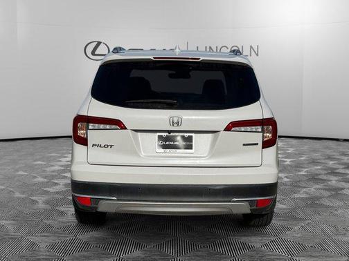 2020 Honda Pilot Touring 8-Passenger