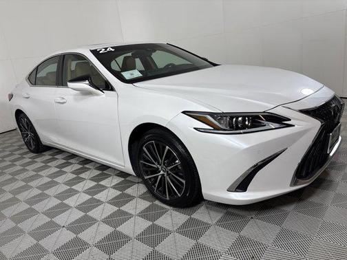 2024 Lexus ES 300h Base