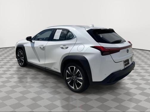 Eminent White Pearl 2020 Lexus UX 250h Base