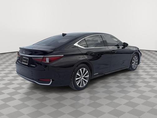 2021 Lexus ES 300h Base