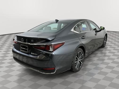 2025 Lexus ES 300h Premium