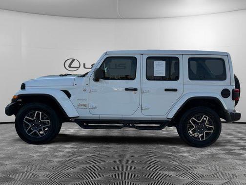 2024 Jeep Wrangler 4-Door Sahara 4x4