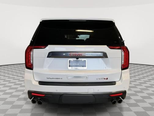 2022 GMC Yukon 4WD AT4