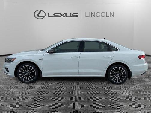 2022 Volkswagen Passat 2.0T Limited Edition