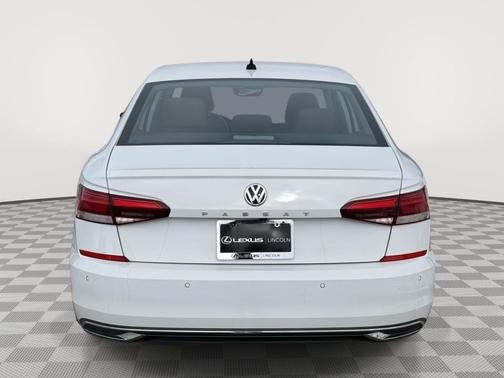 2022 Volkswagen Passat 2.0T Limited Edition