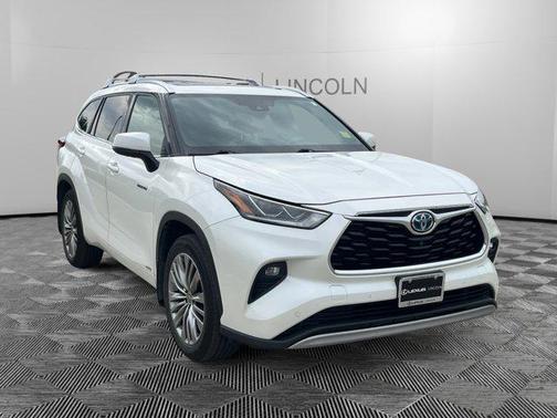 2021 Toyota Highlander Hybrid Platinum