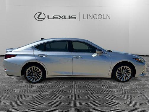 2025 Lexus ES 350 Ultra Luxury