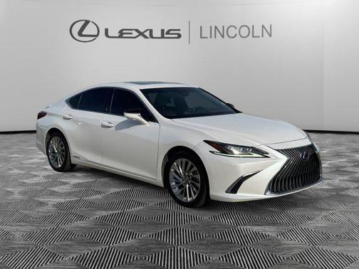 2020 Lexus ES 300h Luxury