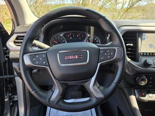 Sterling 2023 GMC Acadia AT4
