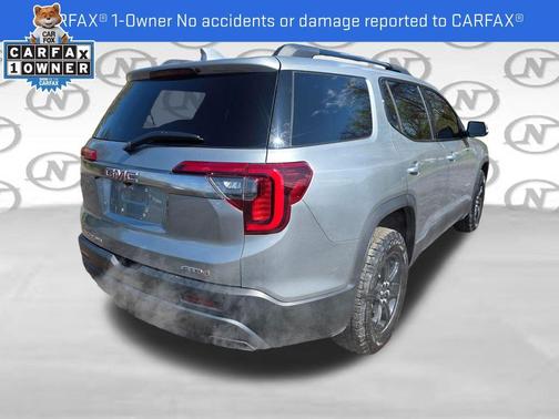 Sterling 2023 GMC Acadia AT4