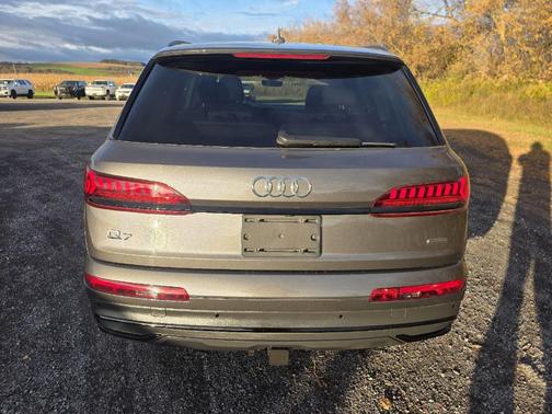 2023 Audi Q7 55 Prestige