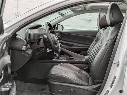 2022 Hyundai ELANTRA Limited