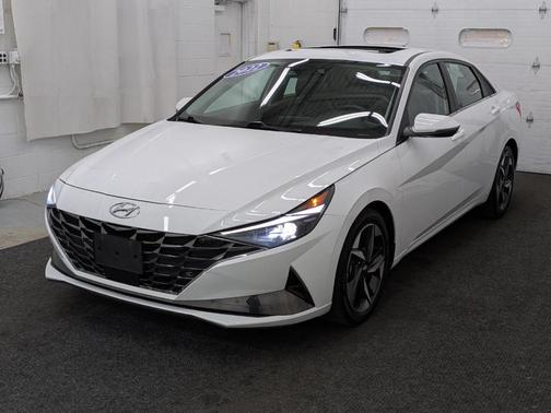 2022 Hyundai ELANTRA Limited
