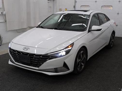 2022 Hyundai ELANTRA Limited