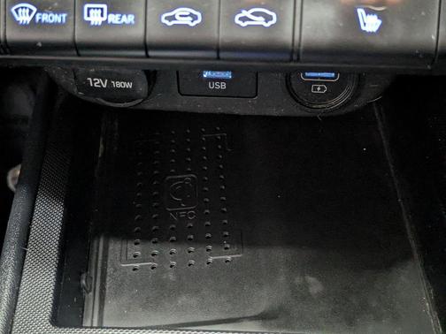 2022 Hyundai ELANTRA Limited