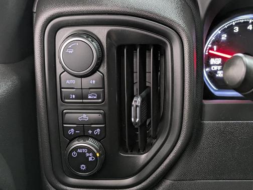 2022 Chevrolet Silverado 1500 Limited Custom