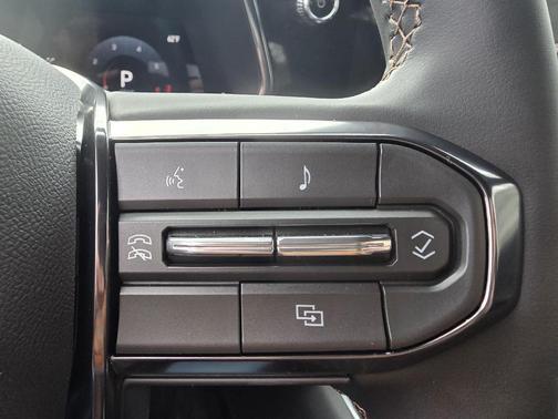 Volcanic Red 2026 GMC Canyon AT4