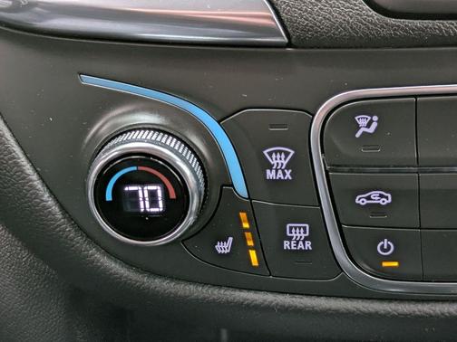 Sterling Gray Metallic 2024 Chevrolet Equinox LT